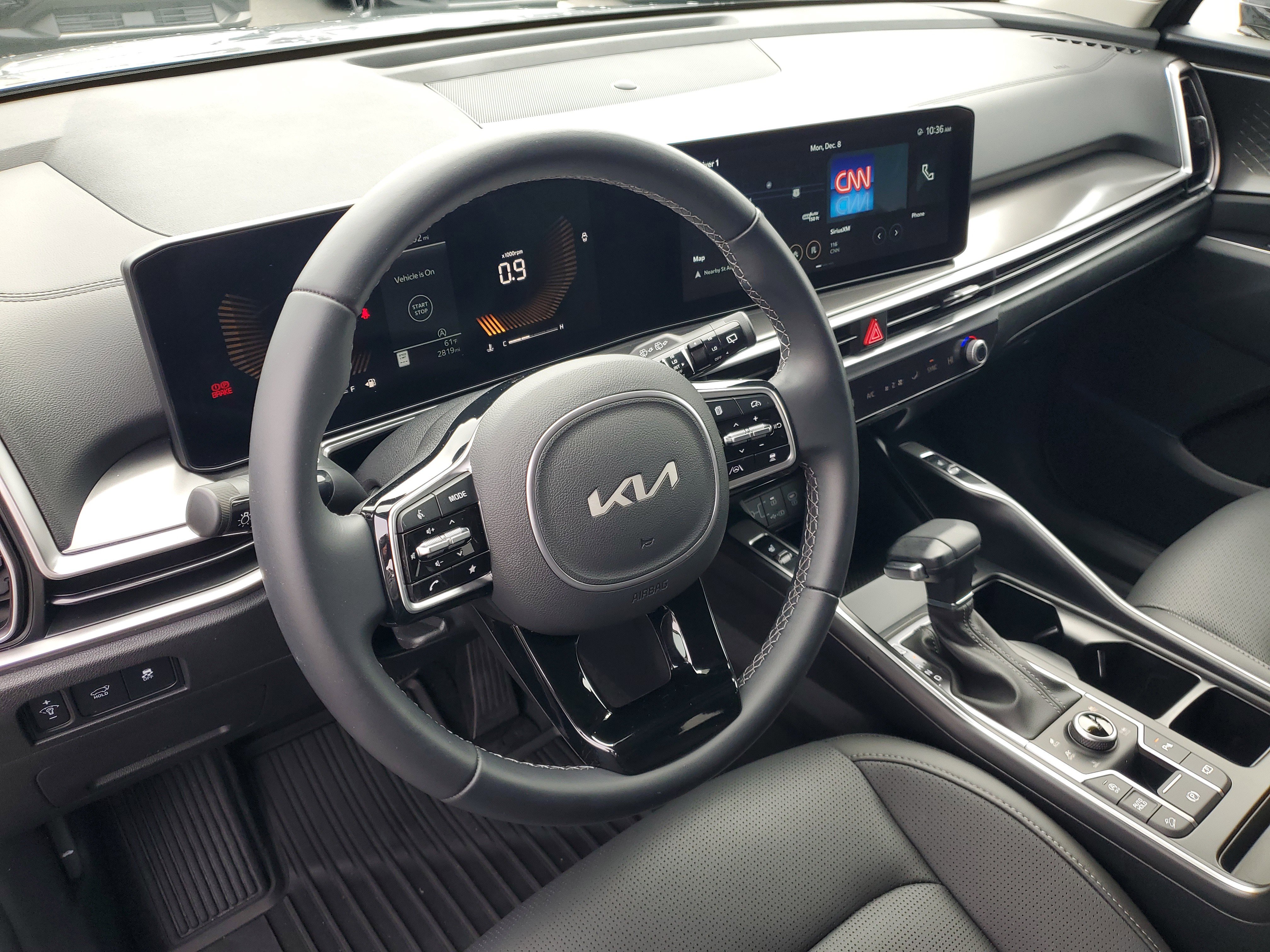 Certified 2025 Kia Sorento EX w/ Panoramic Sunroof Package image 24