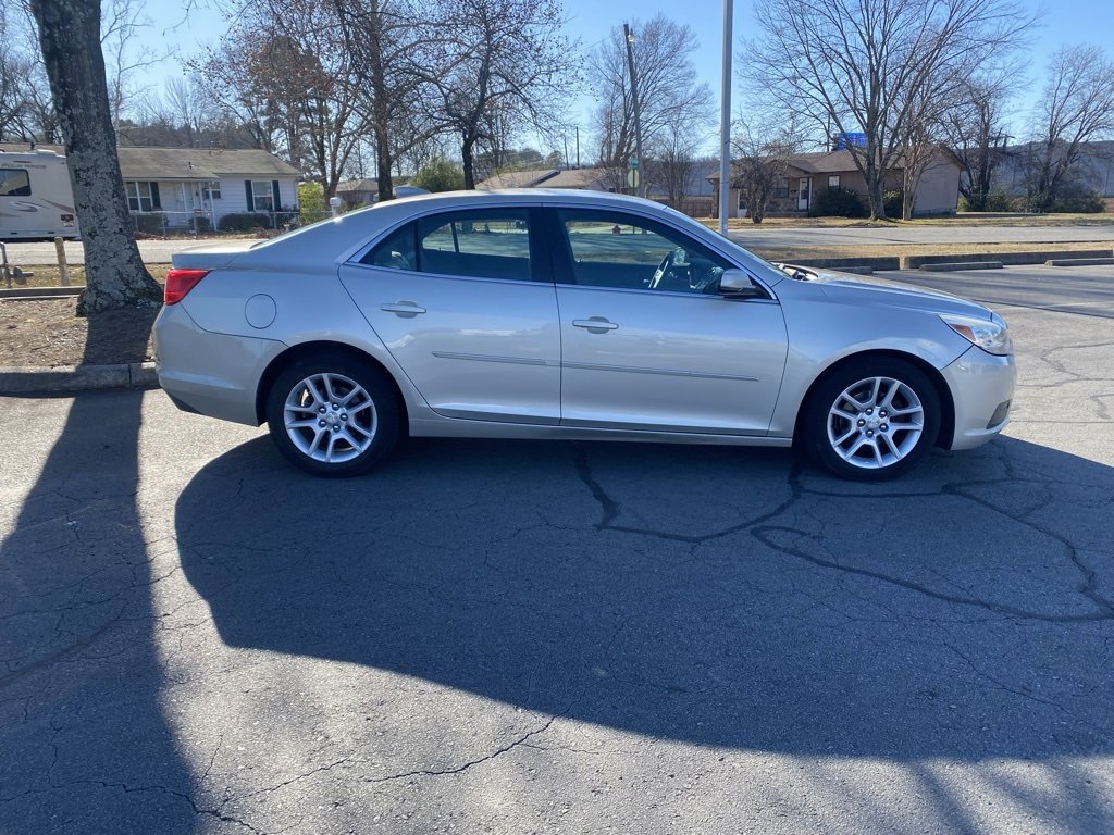Used 2016 Chevrolet Malibu LT w/ Power Convenience Package image 8