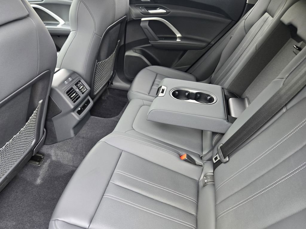 Used 2025 Audi Q5 Premium Plus w/ Premium Plus AWD/4WD image 40