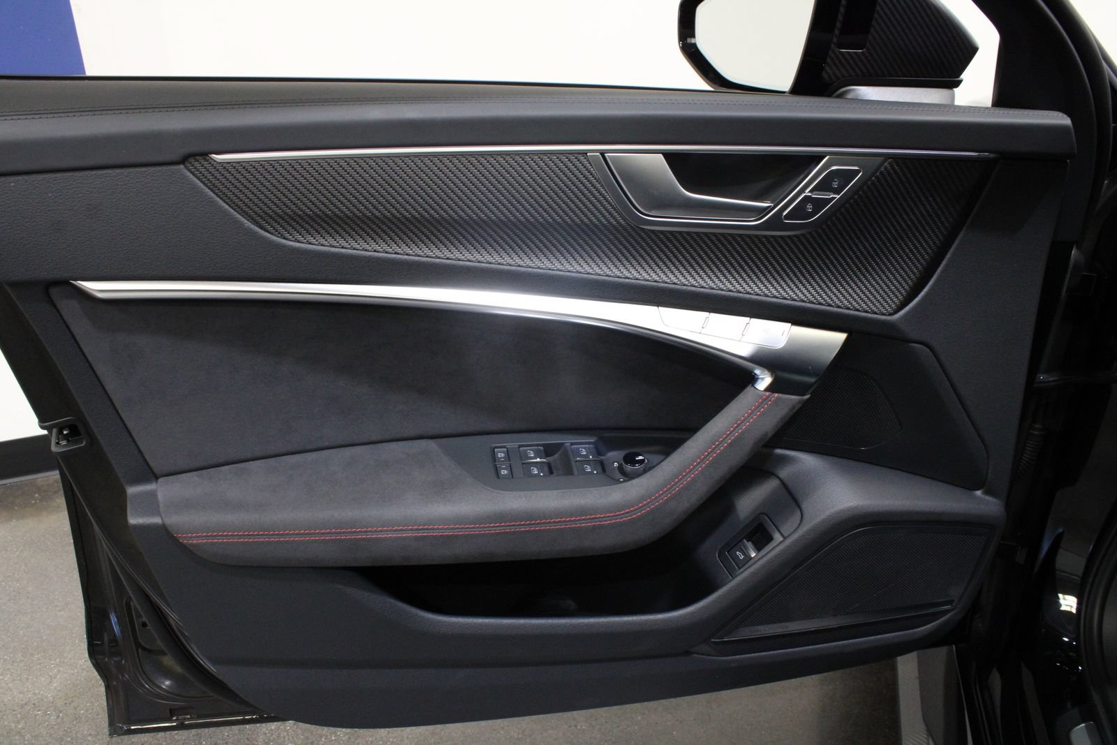 Used 2025 Audi RS 6 performance AWD/4WD image 25