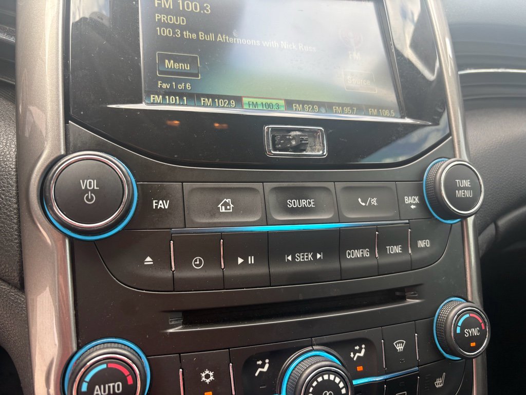 Used 2015 Chevrolet Malibu LTZ image 16