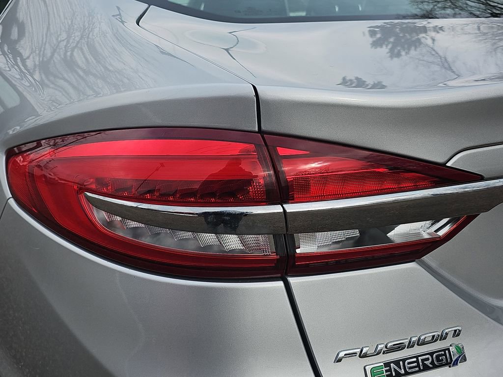 Used 2017 Ford Fusion Energi SE image 35