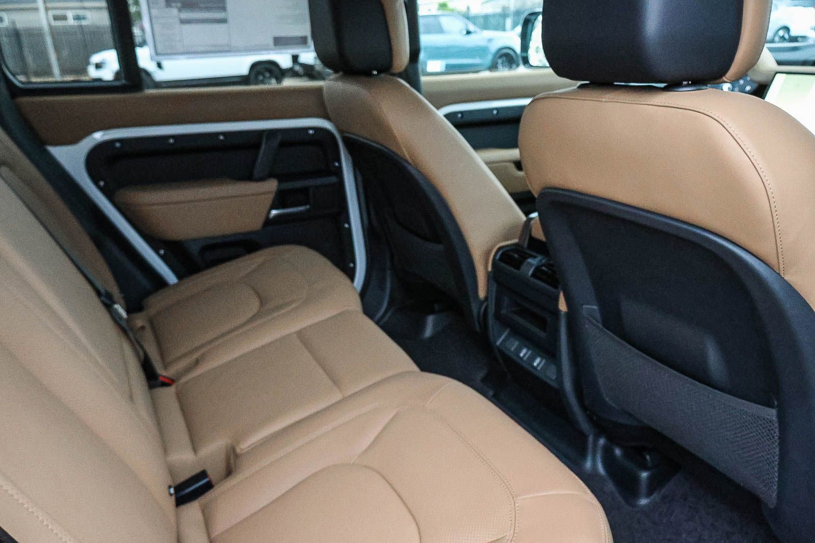New 2026 Land Rover Defender 110 X-Dynamic SE AWD/4WD image 20