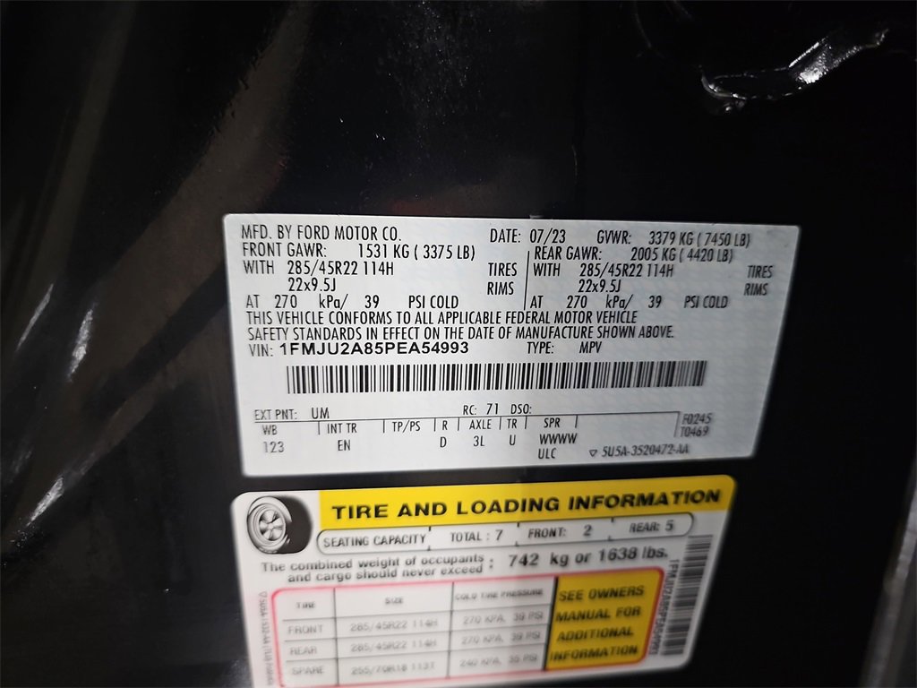 Used 2023 Ford Expedition Limited image 37