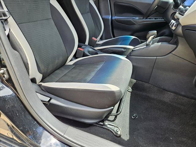 Used 2021 Nissan Versa SV FWD image 18