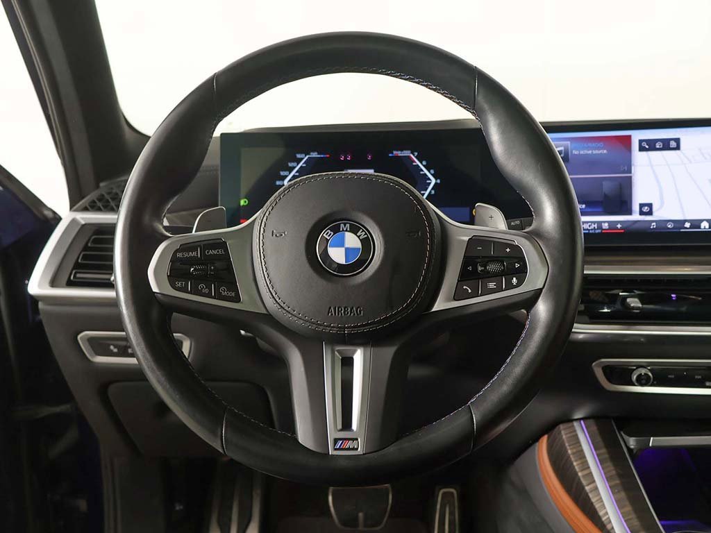 Used 2024 BMW X7 M60i image 44