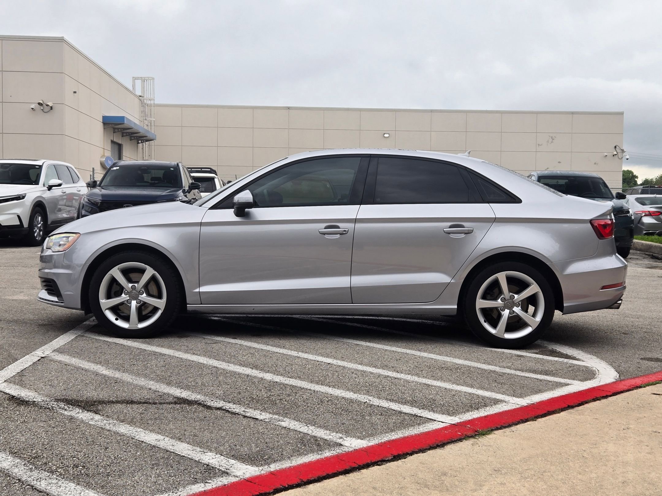 Used 2016 Audi A3 2.0T Premium w/ Audi MMI Navigation Plus AWD/4WD image 6
