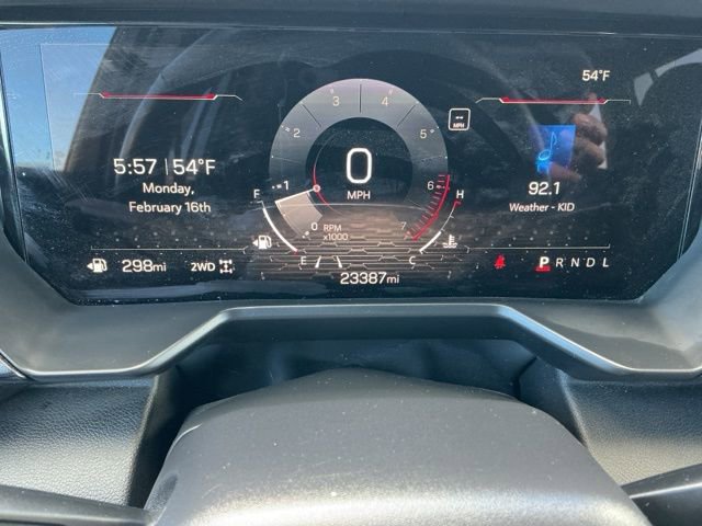 Used 2025 GMC Acadia Elevation AWD/4WD image 13