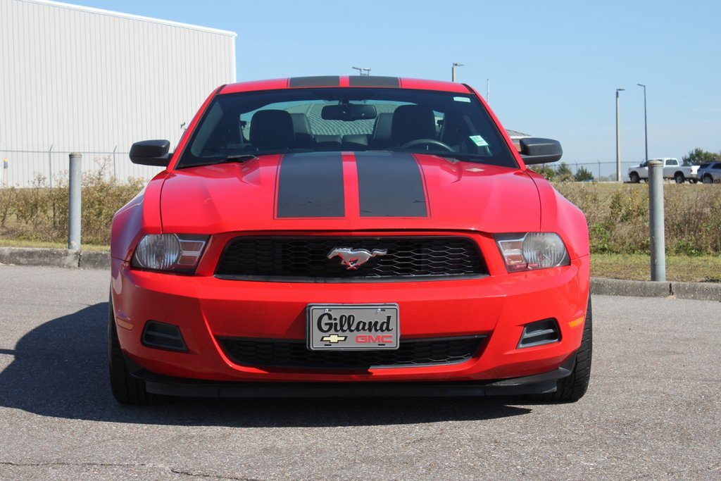 Used 2011 Ford Mustang Premium image 3