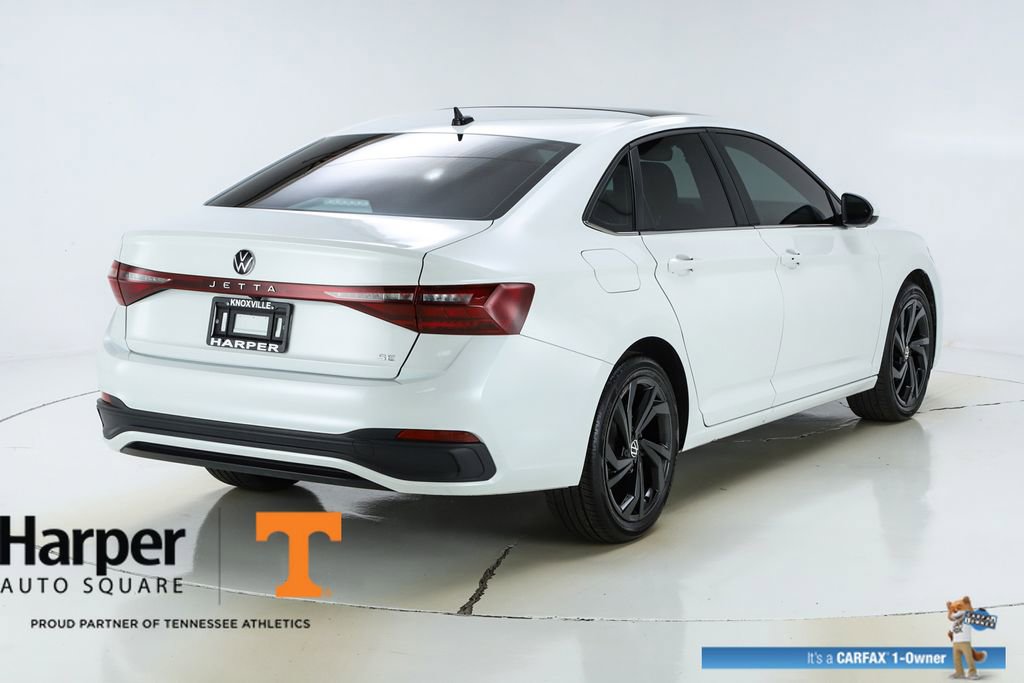 Used 2025 Volkswagen Jetta SE w/ Sunroof Package image 46