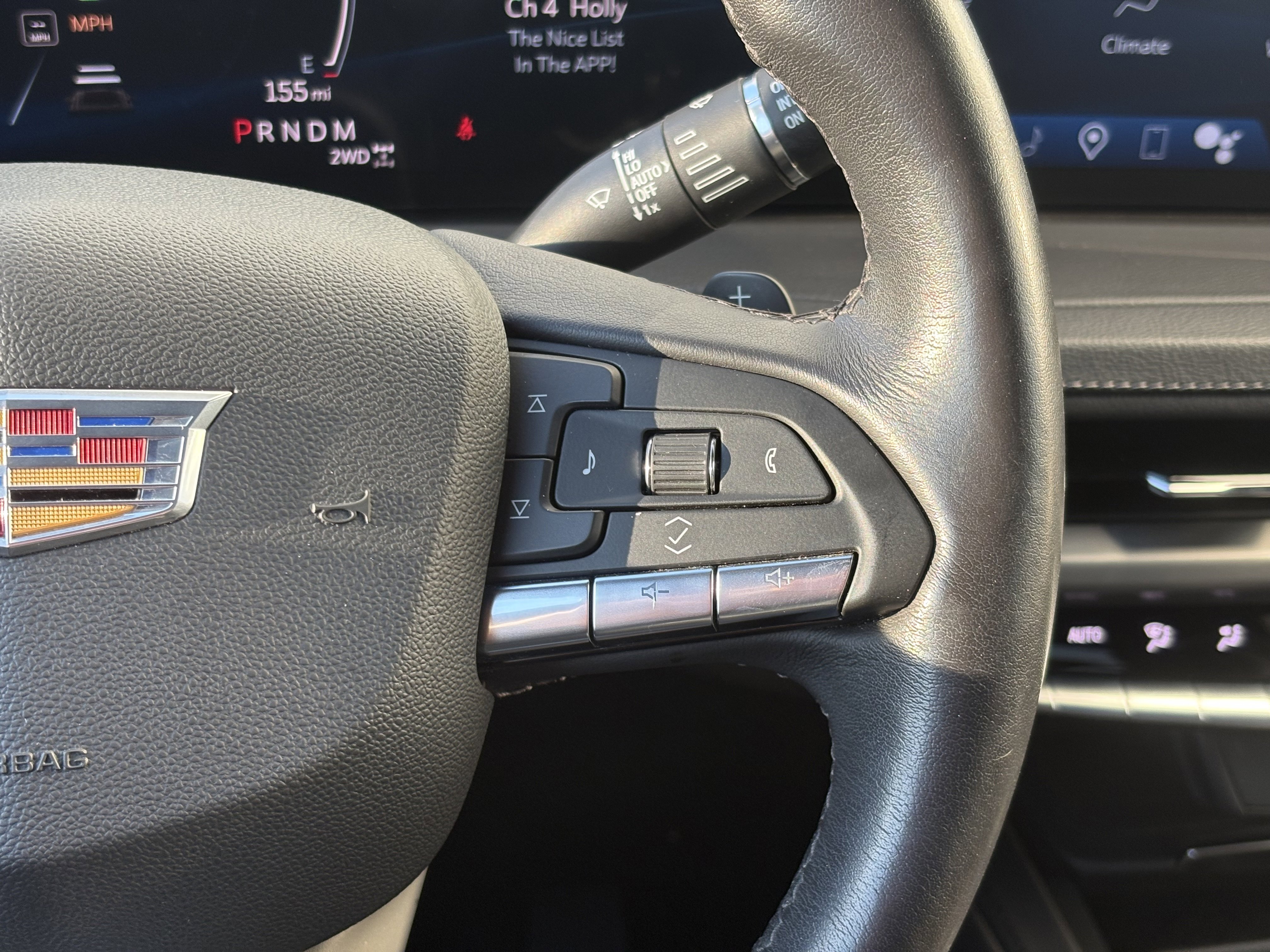 Used 2024 Cadillac XT4 Premium Luxury image 16