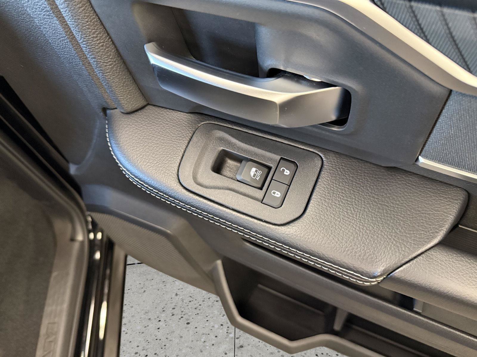 New 2026 RAM 2500 Big Horn AWD/4WD image 41