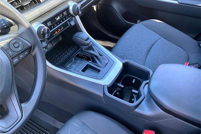 Used 2025 Toyota RAV4 XLE image 15