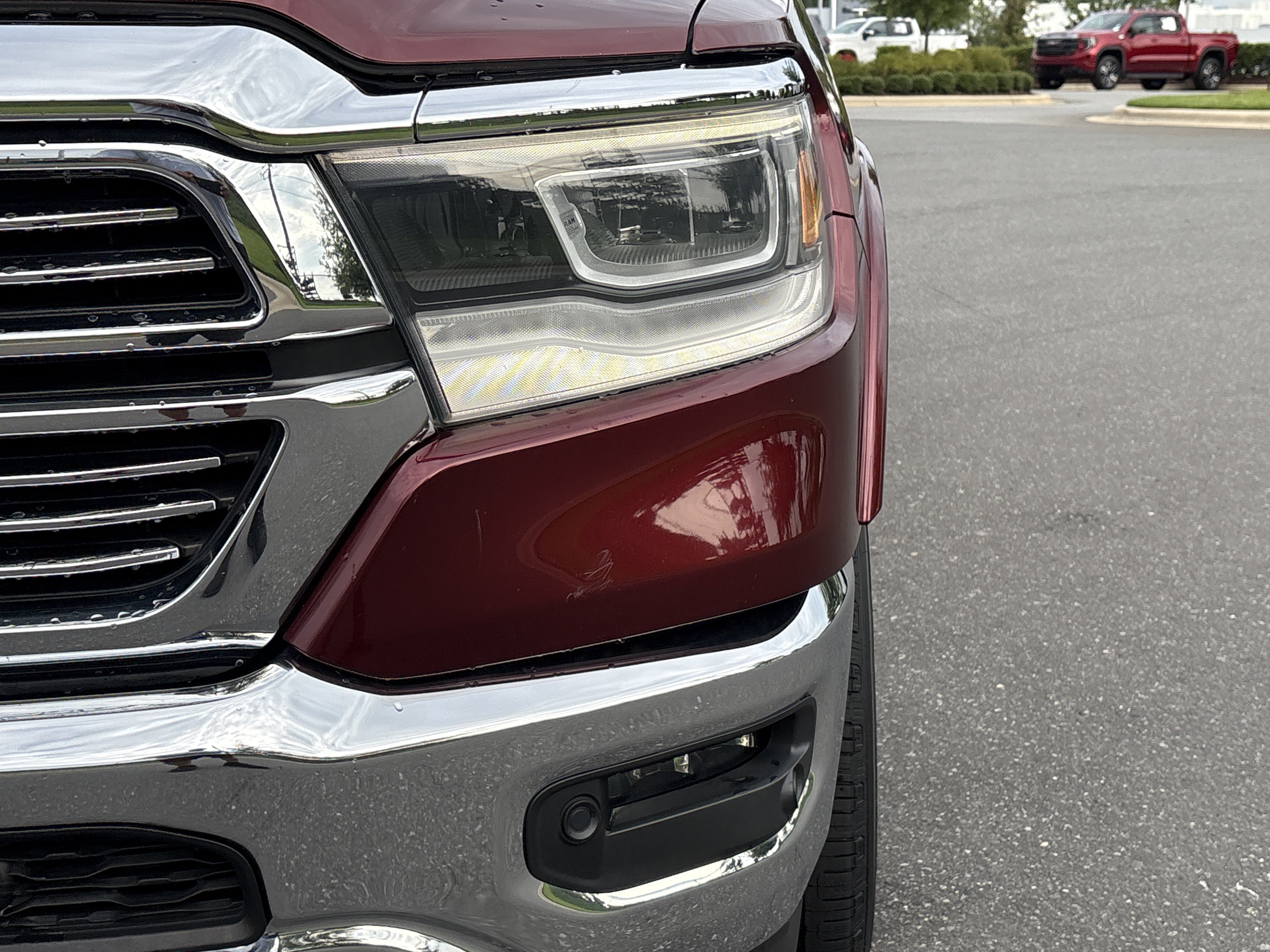 Used 2019 RAM 1500 Laramie AWD/4WD image 11