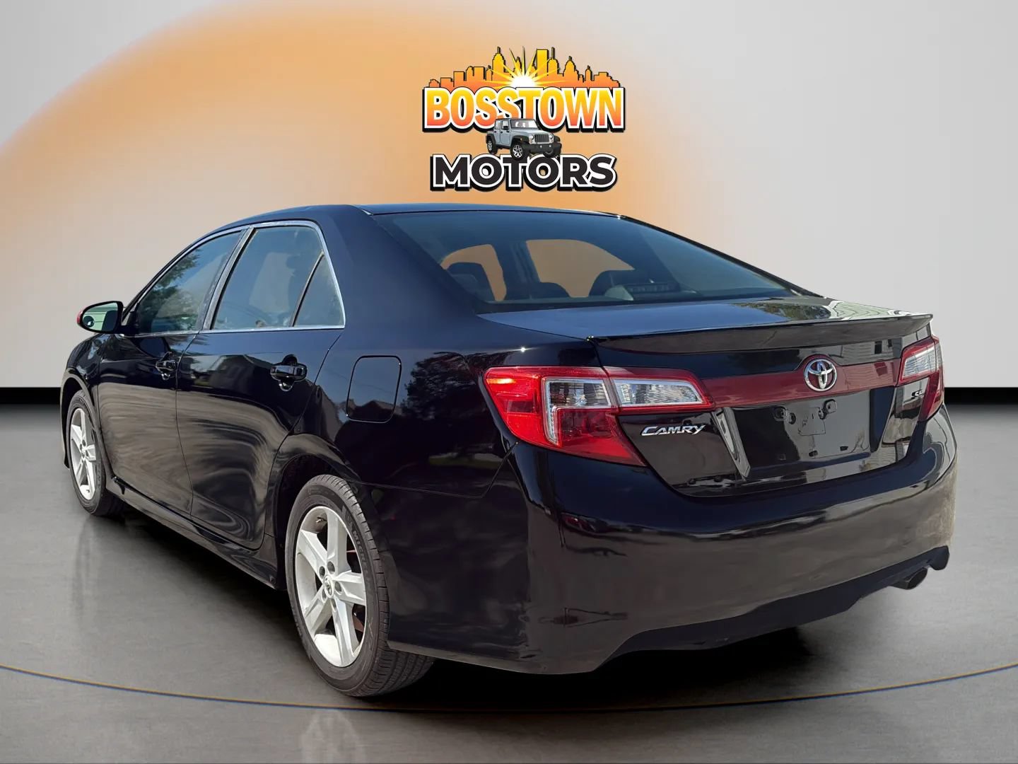 Used 2012 Toyota Camry SE FWD image 5
