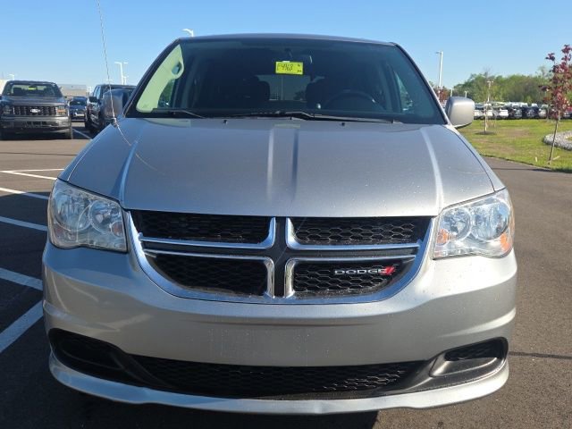 Used 2016 Dodge Grand Caravan SXT FWD image 3