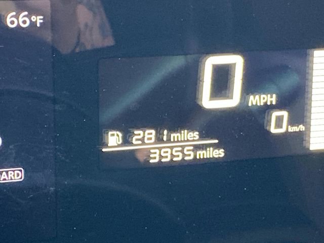 Used 2025 Nissan Kicks SV w/ Charging Package image 6