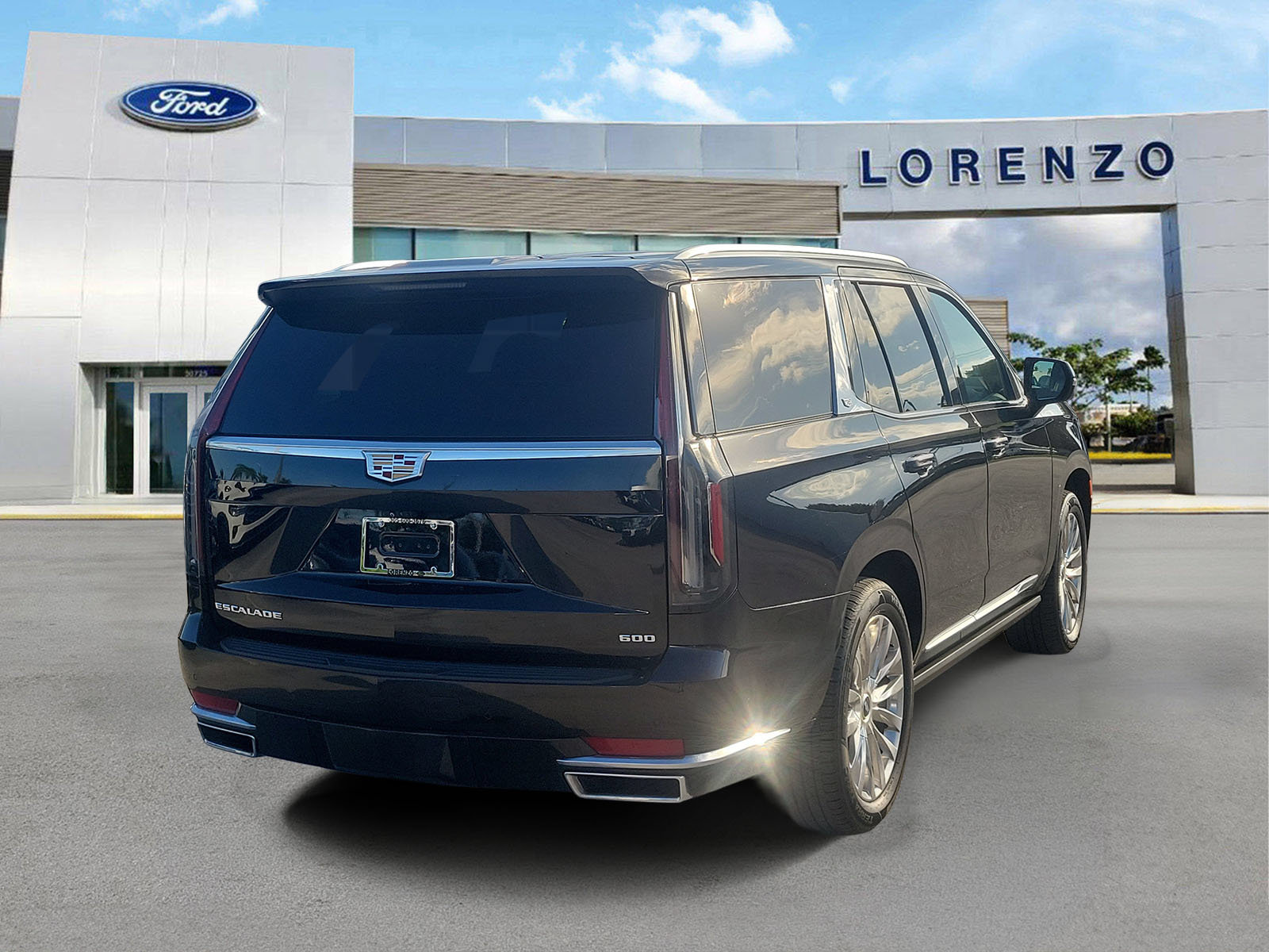 Used 2022 Cadillac Escalade Premium Luxury w/ Performance Package AWD/4WD image 5
