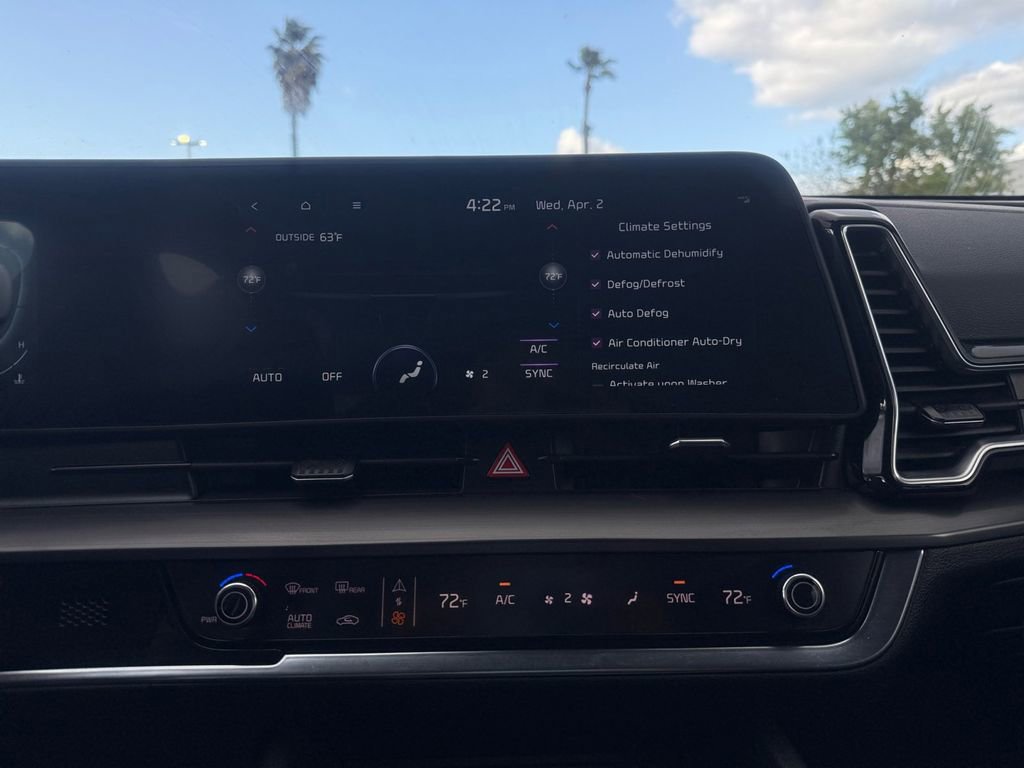 Used 2024 Kia Sportage EX image 19