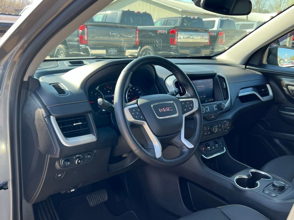 Used 2021 GMC Terrain SLT w/ Elevation Edition image 12