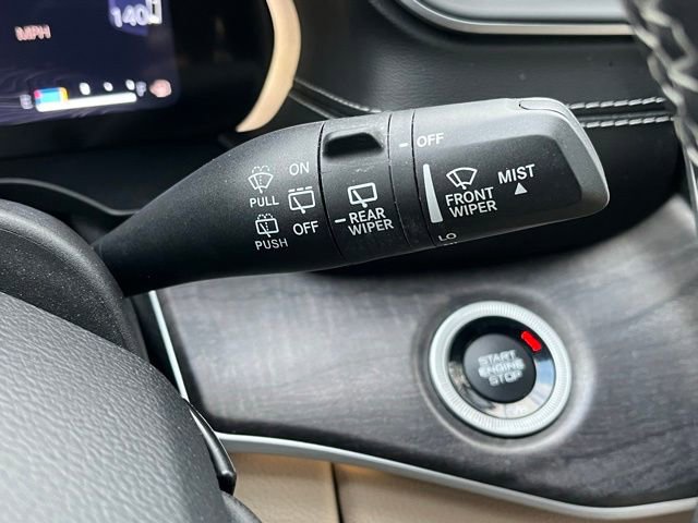 Used 2023 Jeep Grand Cherokee Limited image 39