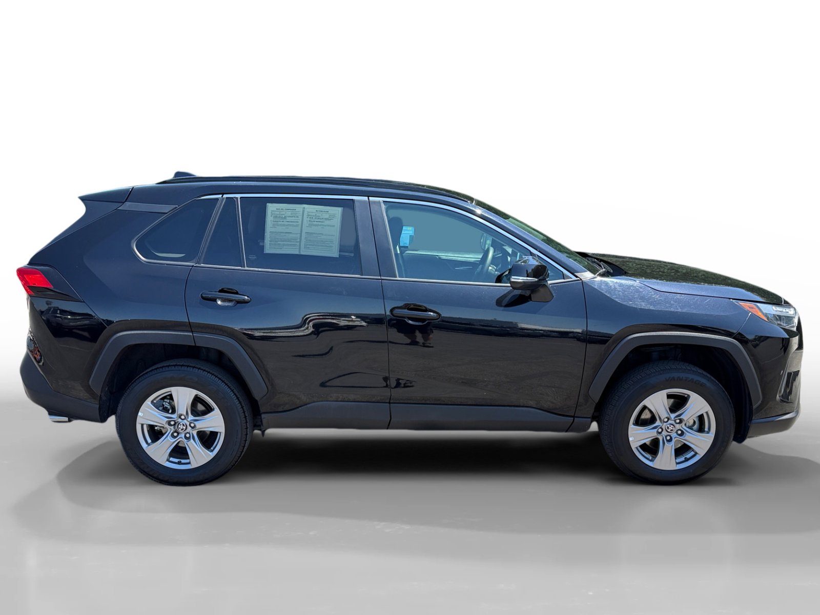 Used 2024 Toyota RAV4 XLE FWD image 6