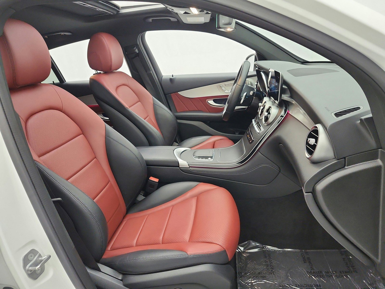 Used 2021 Mercedes-Benz GLC 300 4MATIC Coupe image 26