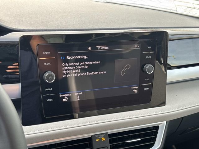 New 2025 Volkswagen Taos SE image 20