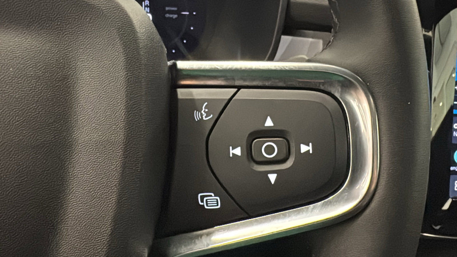 Used 2023 Volvo C40 P8 Recharge Plus AWD/4WD image 14