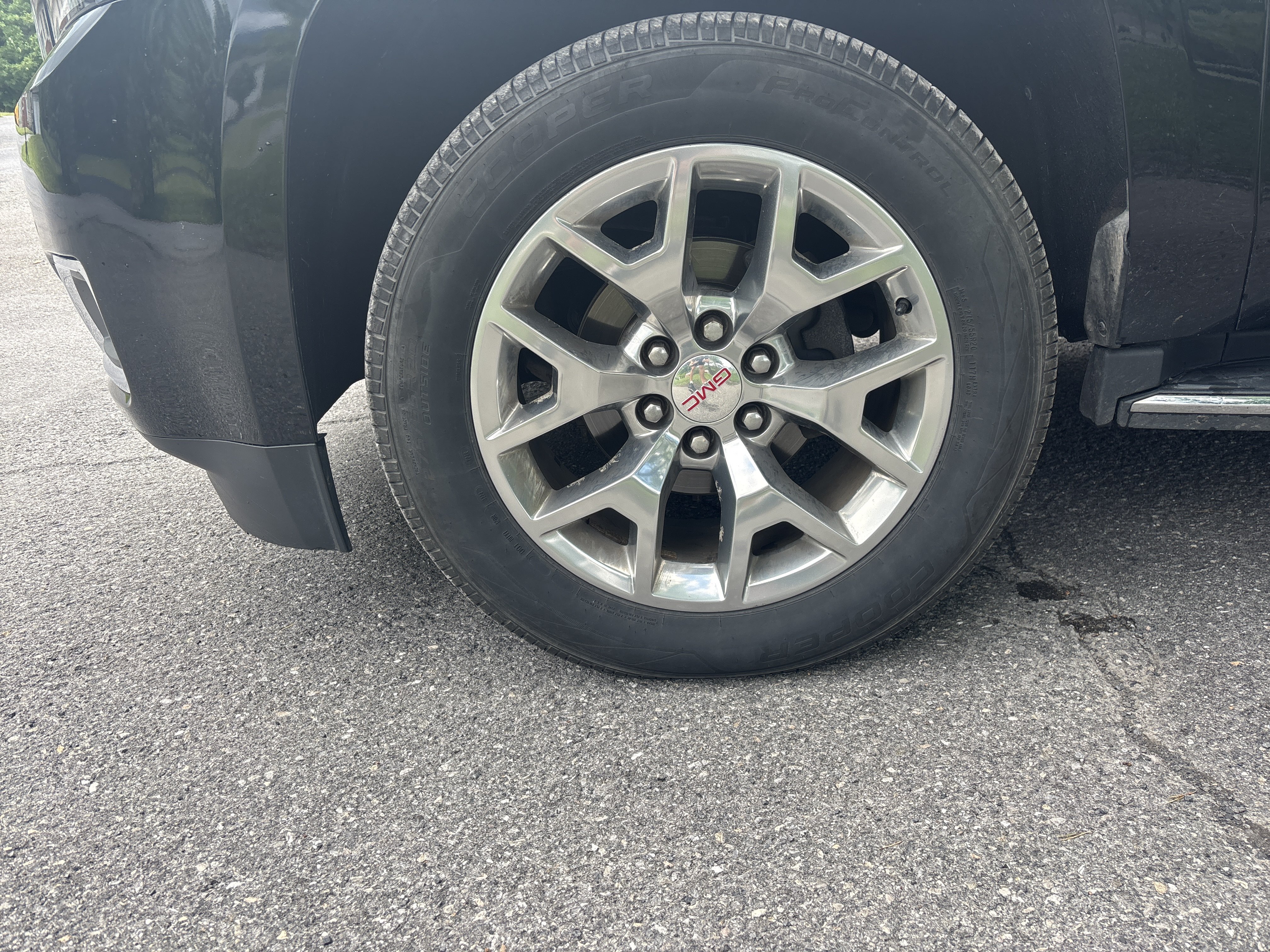 Used 2018 GMC Yukon SLE w/ SLE Value Package AWD/4WD image 11