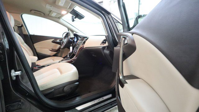 Used 2014 Buick Verano FWD image 10