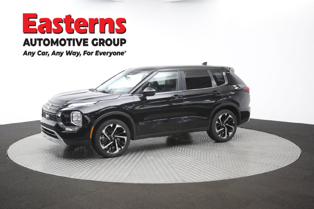 Used 2024 Mitsubishi Outlander SE FWD image 60