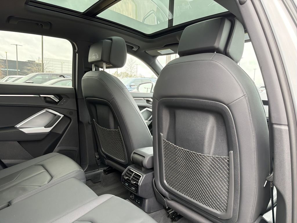 Used 2025 Audi Q3 2.0T Premium image 18