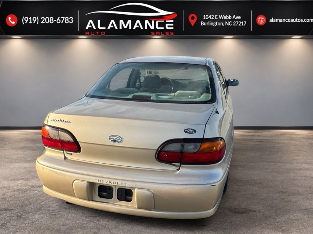 Used 2002 Chevrolet Malibu V6 w/ Preferred Equipment Group 1 FWD image 6