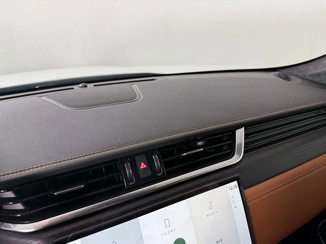 New 2026 Jaguar F-PACE R-Dynamic S image 32