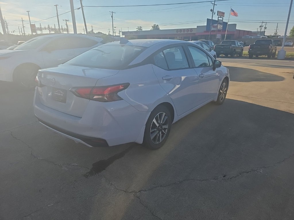 New 2025 Nissan Versa SV w/ Trunk Package FWD image 3