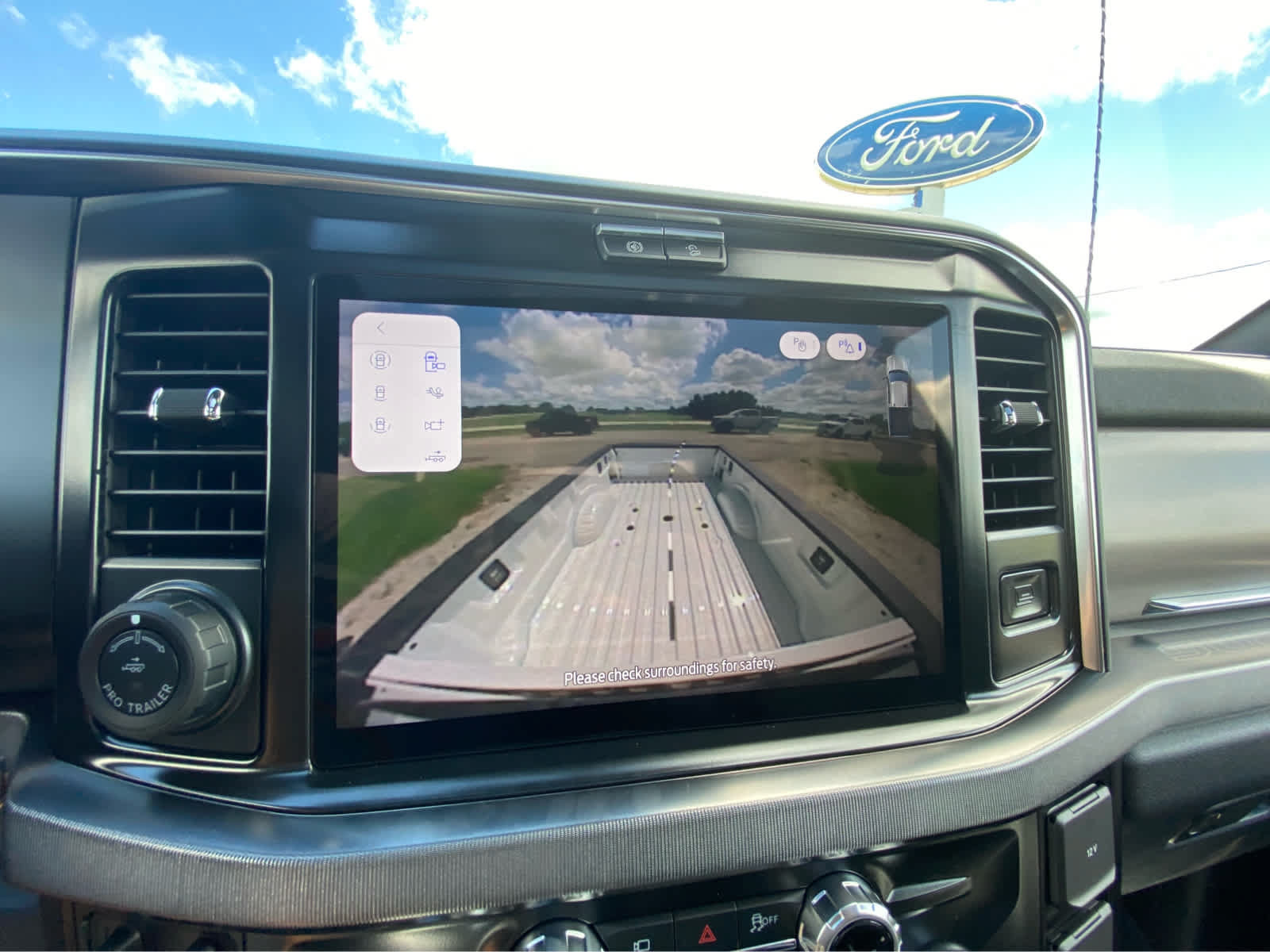 New 2026 Ford F450 Platinum w/ FX4 Off-Road Package AWD/4WD image 32