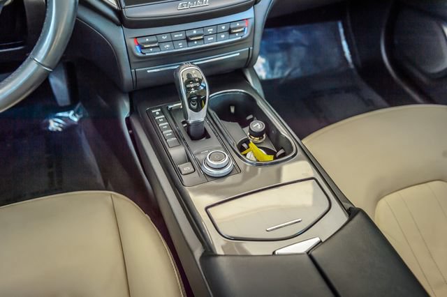 Used 2018 Maserati Ghibli RWD image 33