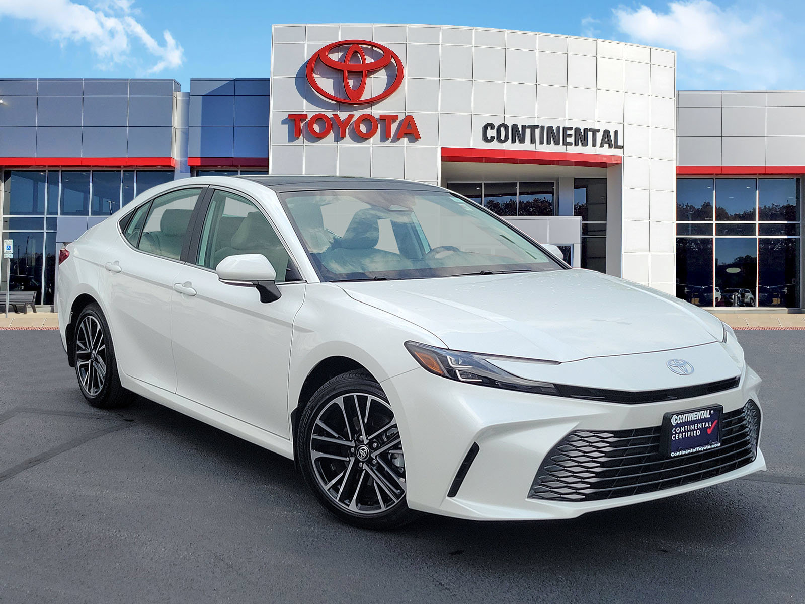 Used 2026 Toyota Camry XLE AWD/4WD video 2