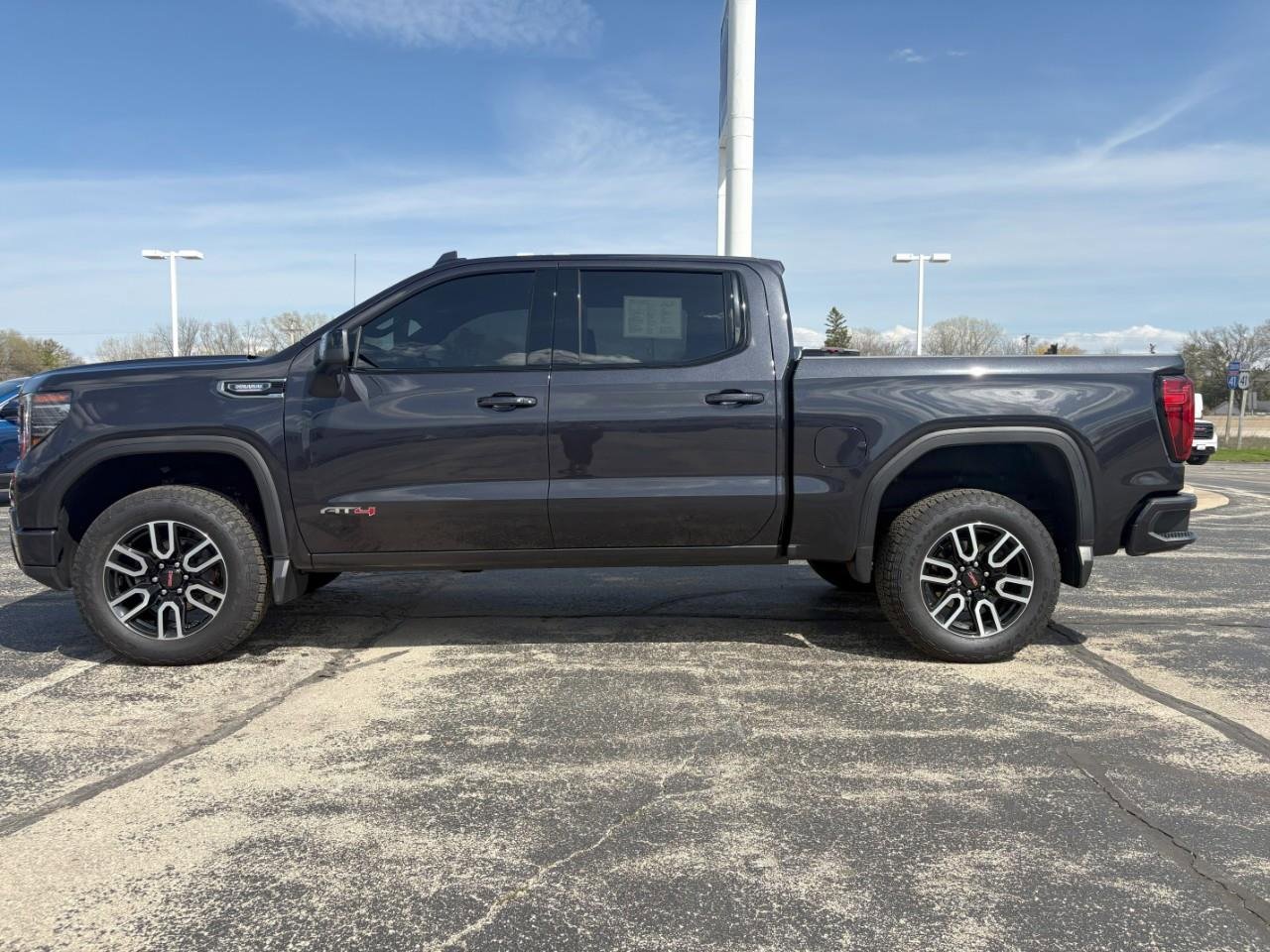 Used 2026 GMC Sierra 1500 AT4 w/ Technology Package image 4