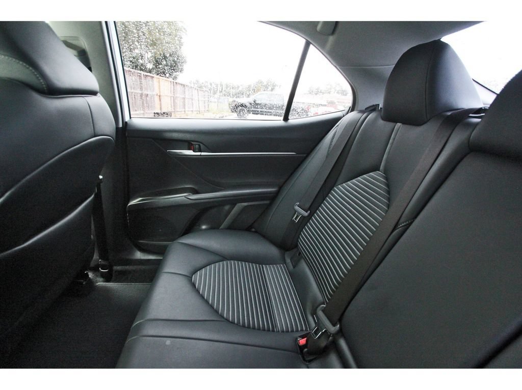 Used 2023 Toyota Camry SE FWD image 13