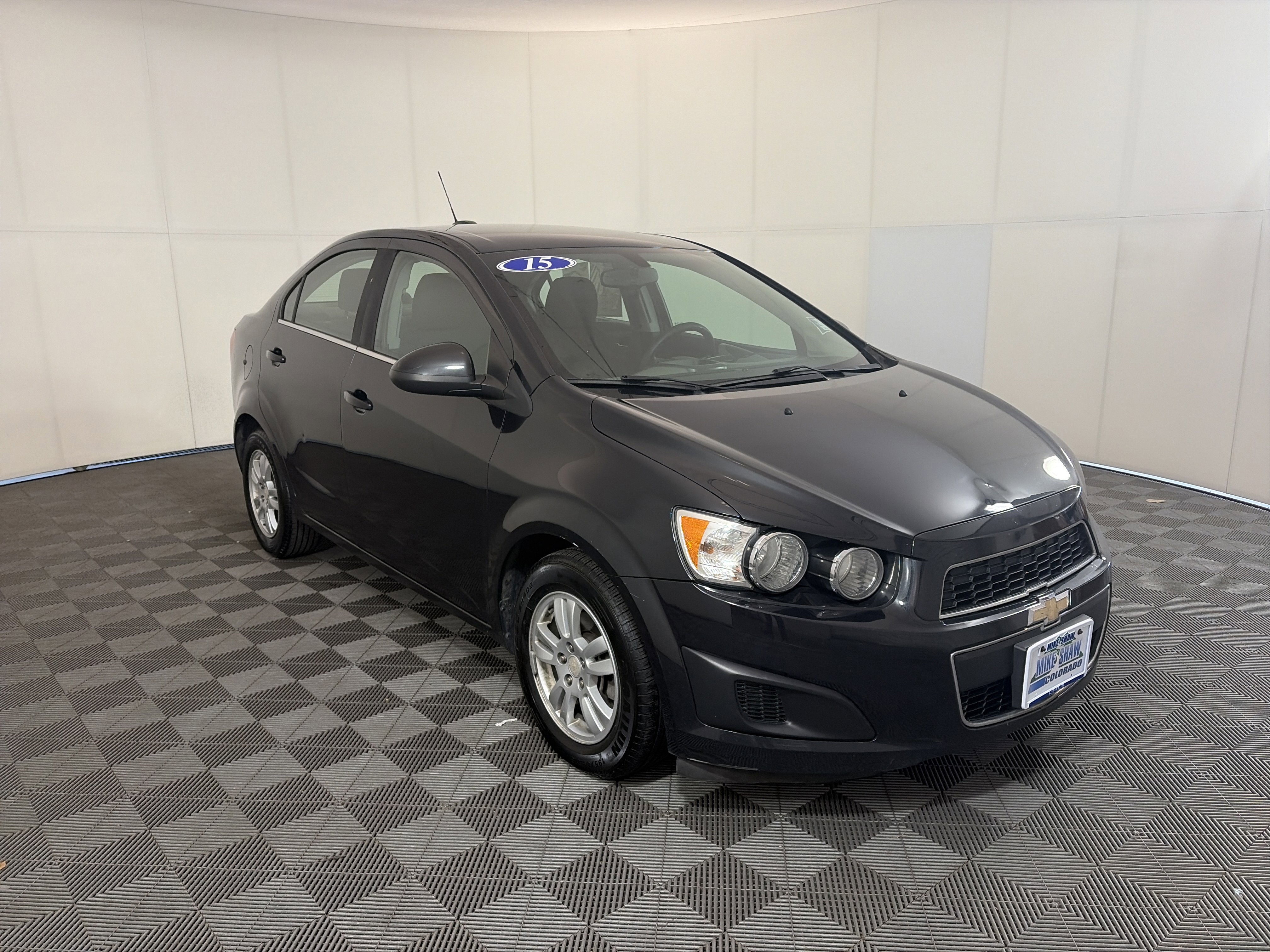 Used 2015 Chevrolet Sonic LT image 3