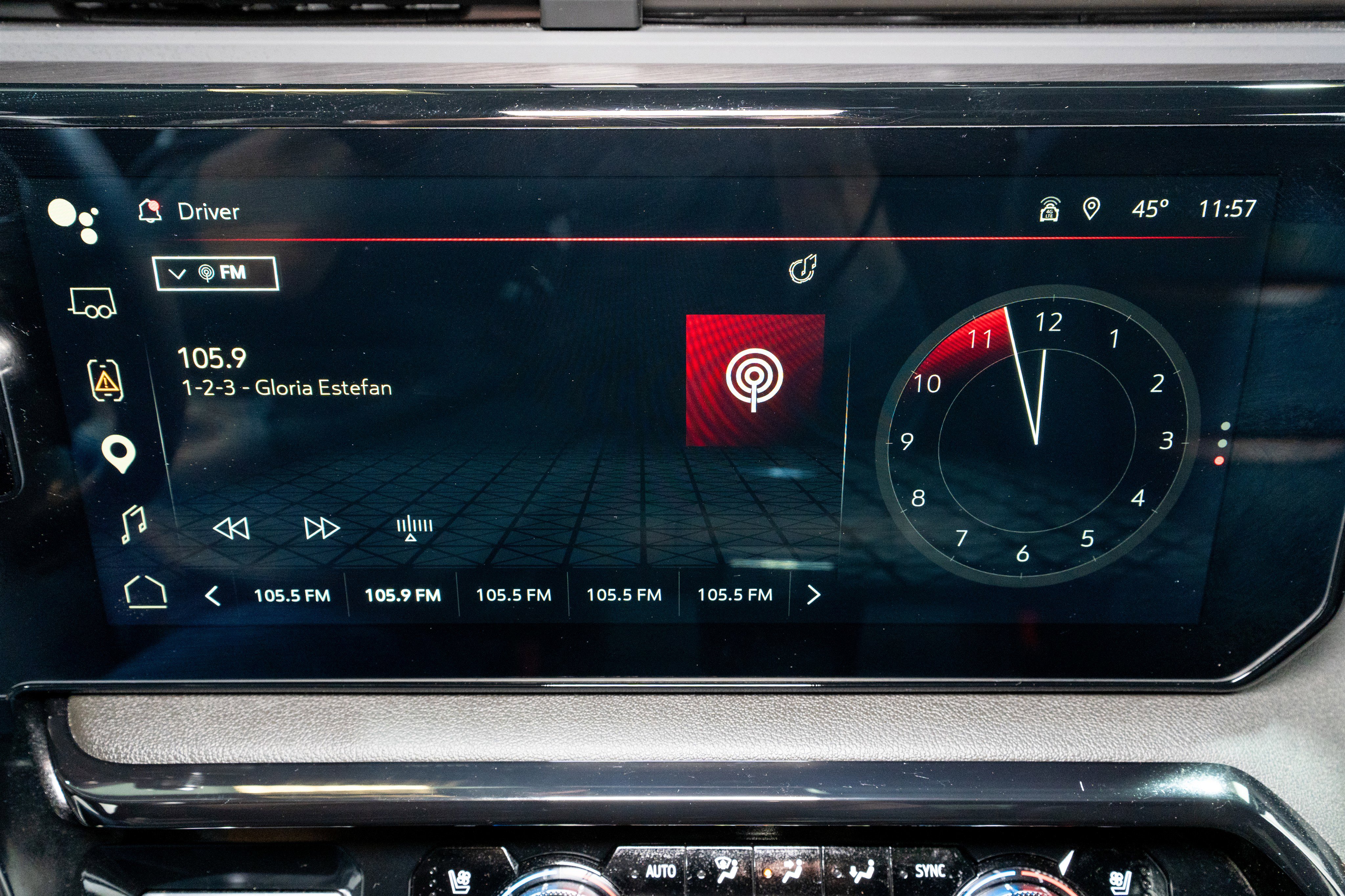 Used 2025 GMC Sierra 2500 AT4 w/ AT4 Premium Plus Package image 24