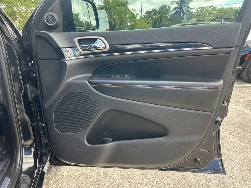 Used 2016 Jeep Grand Cherokee Limited 75th Anniversary AWD/4WD image 27