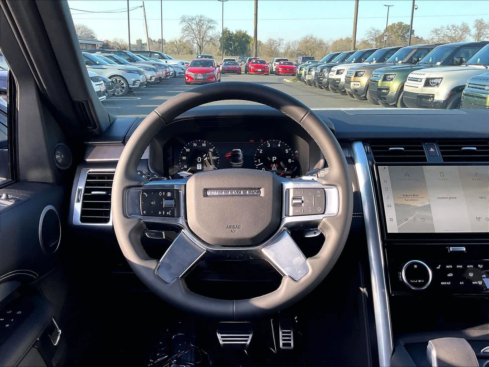 New 2026 Land Rover Discovery Limited Edition AWD/4WD image 15
