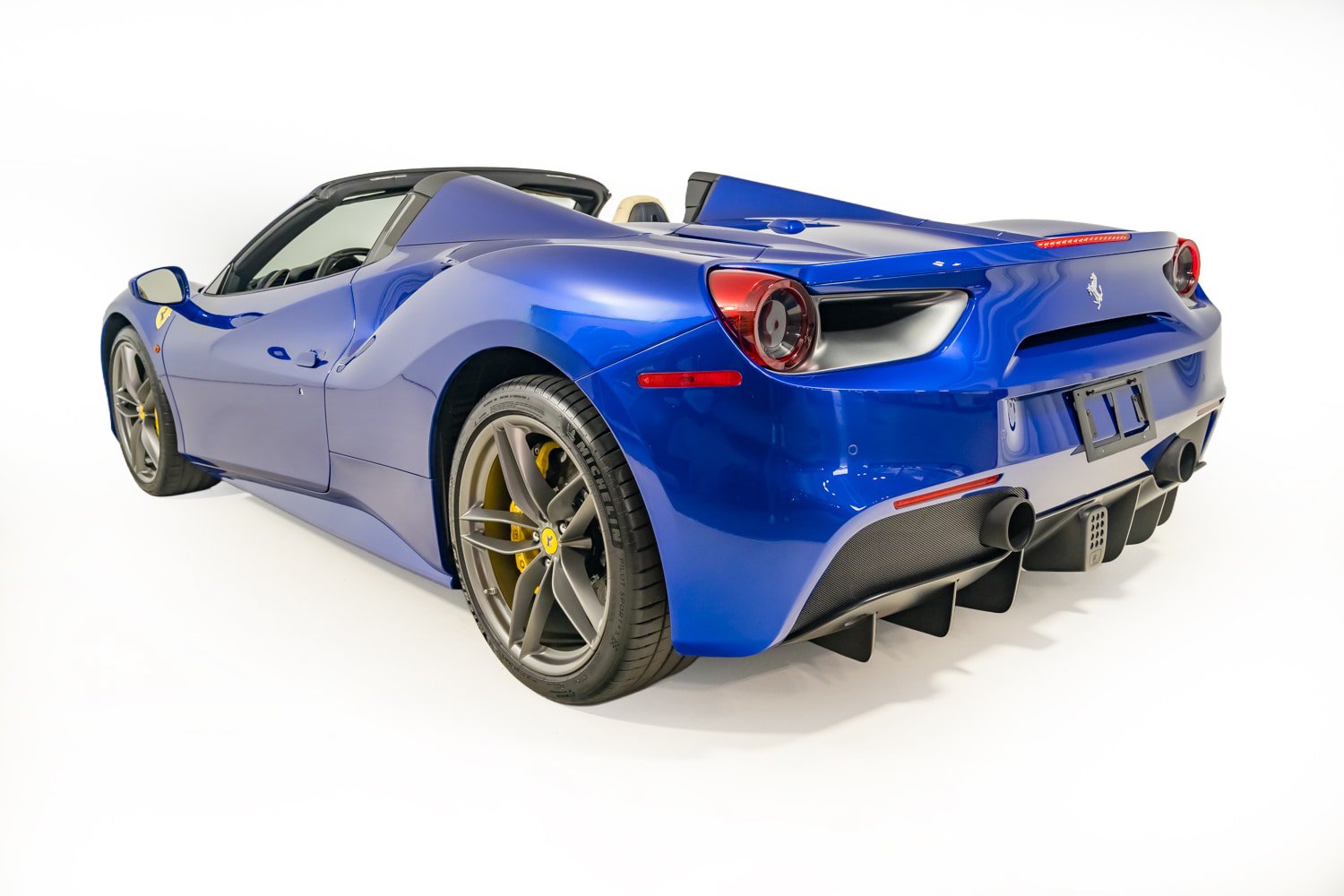 Certified 2019 Ferrari 488 Spider RWD image 16