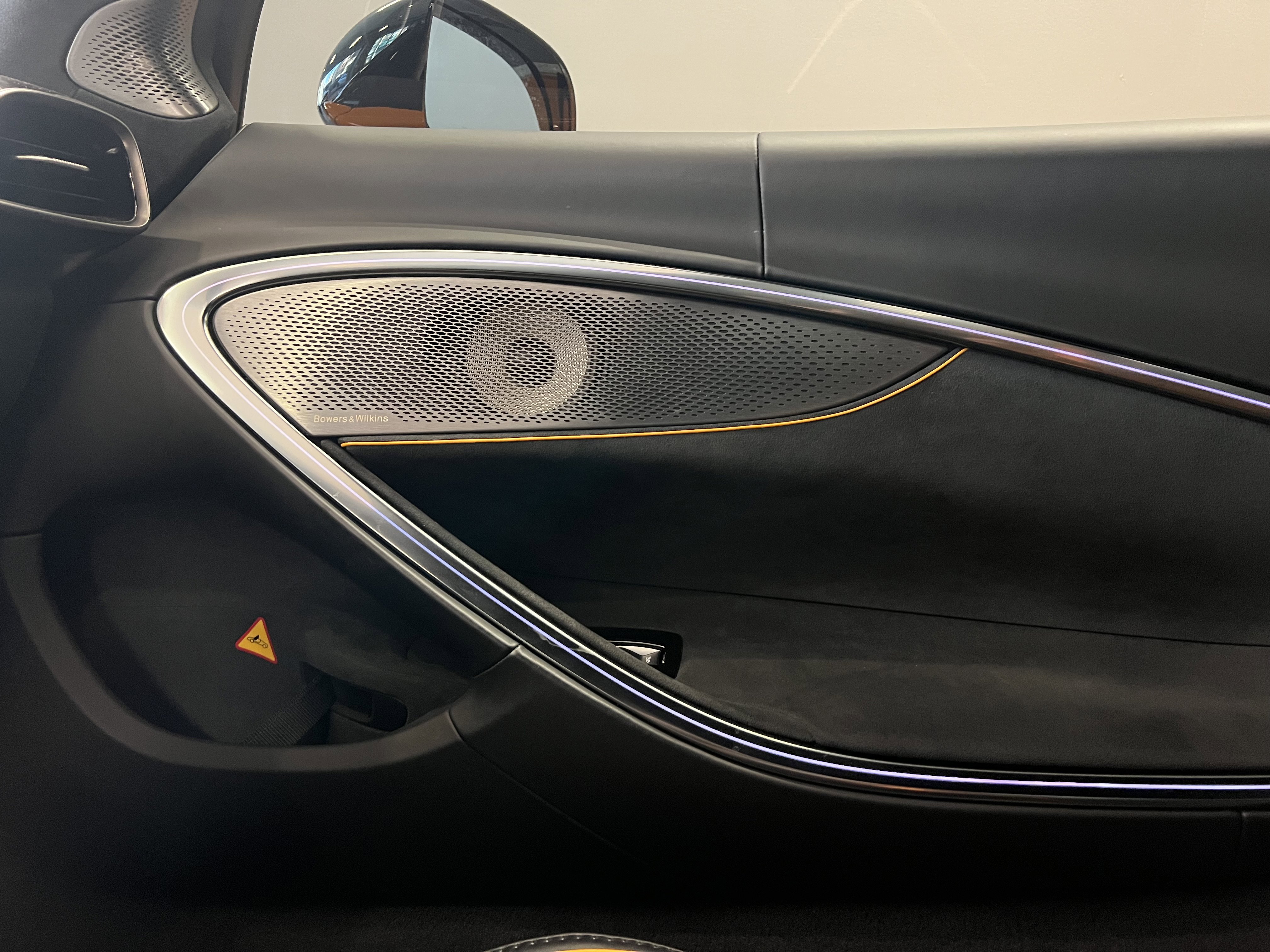 Used 2023 McLaren Artura image 26