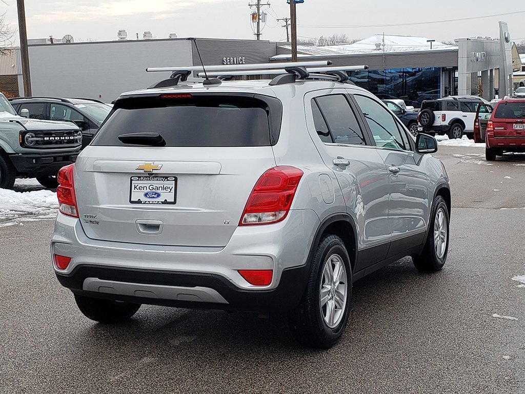 Used 2020 Chevrolet Trax LT w/ LT Convenience Package image 5