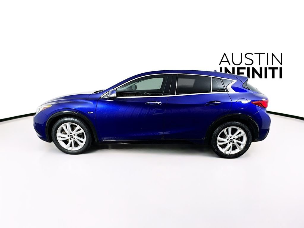 Used 2017 INFINITI QX30 image 4
