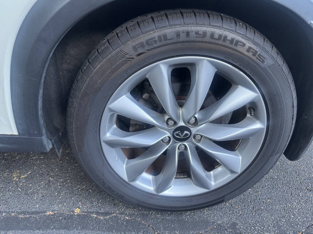 Used 2020 INFINITI QX50 Luxe AWD/4WD image 9